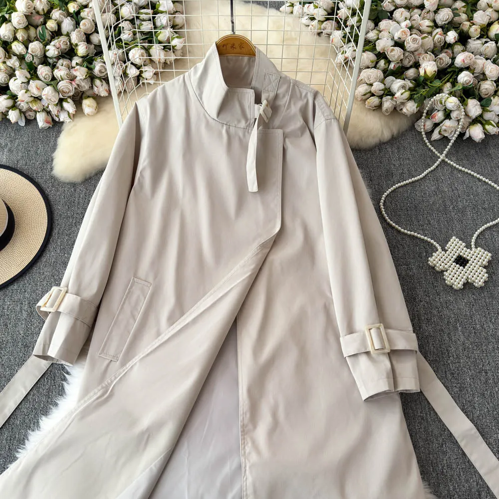 Lace-up Creamy White Trench Coat